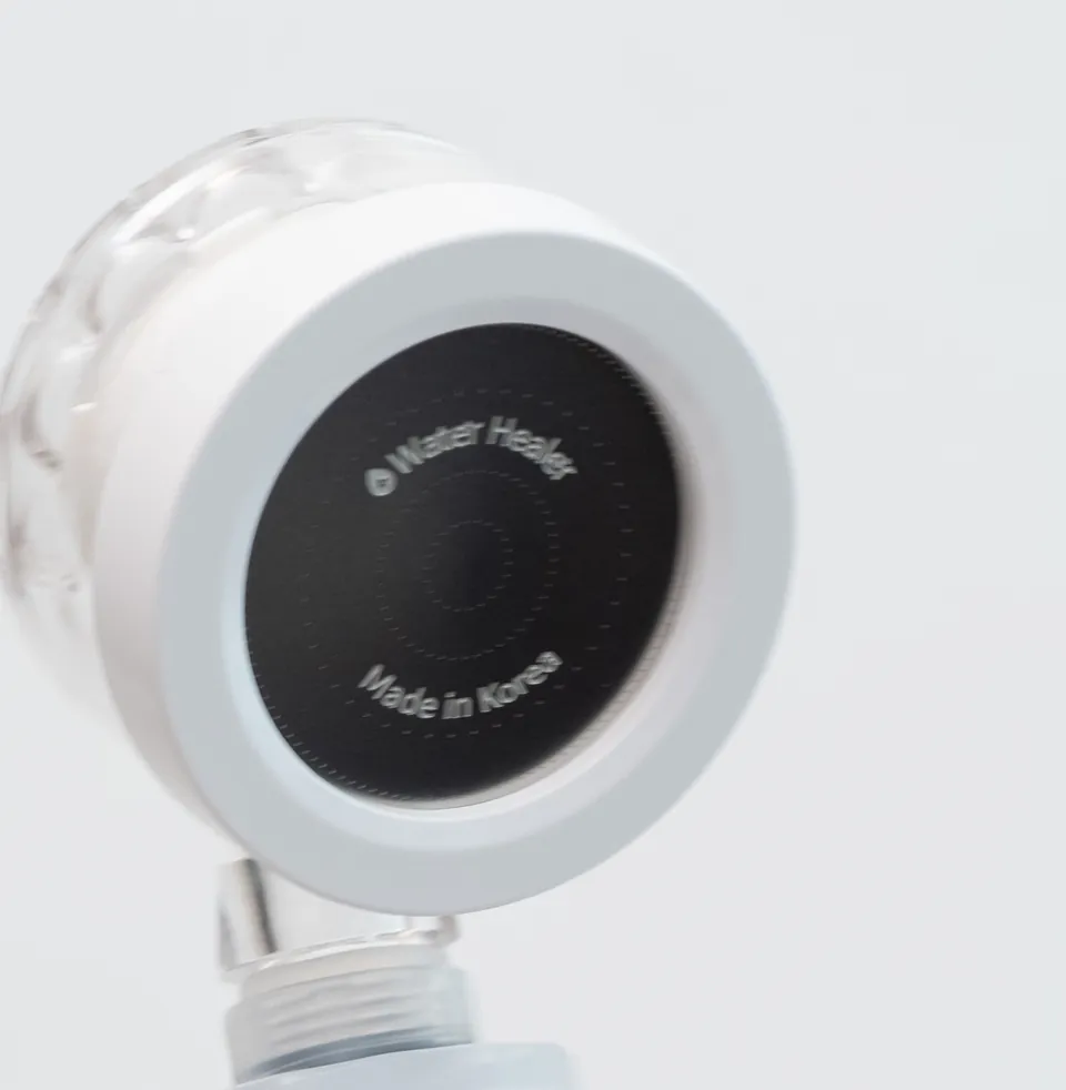 Water HealerとMade in Koreaが印字されたシャワーヘッド面の拡大